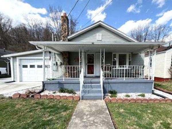 424 E Parrish ST , Covington, VA 24426