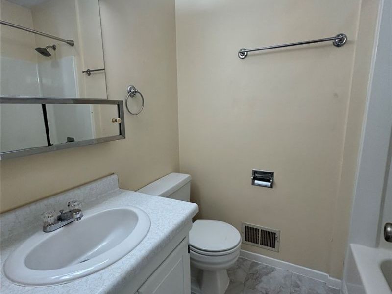 131 Orchard Drive, Unit A, Saint Clairsville, OH 43950 Photo 4