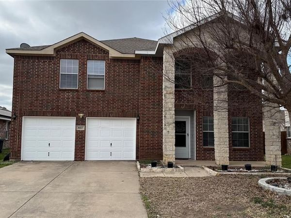 8417 Star Thistle Drive, Fort Worth, TX 76179