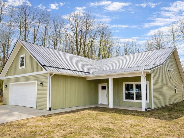 9215 Edgewater Drive, Canadian Lakes, MI 49346