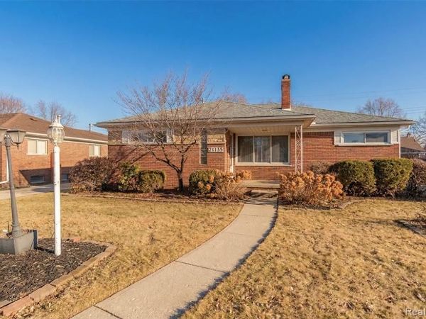 21135 Virginia Avenue, Eastpointe, MI 48021