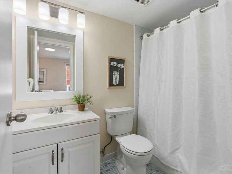 3566 Amberacres Drive, Unit 4, Cincinnati, OH 45237 Photo 20