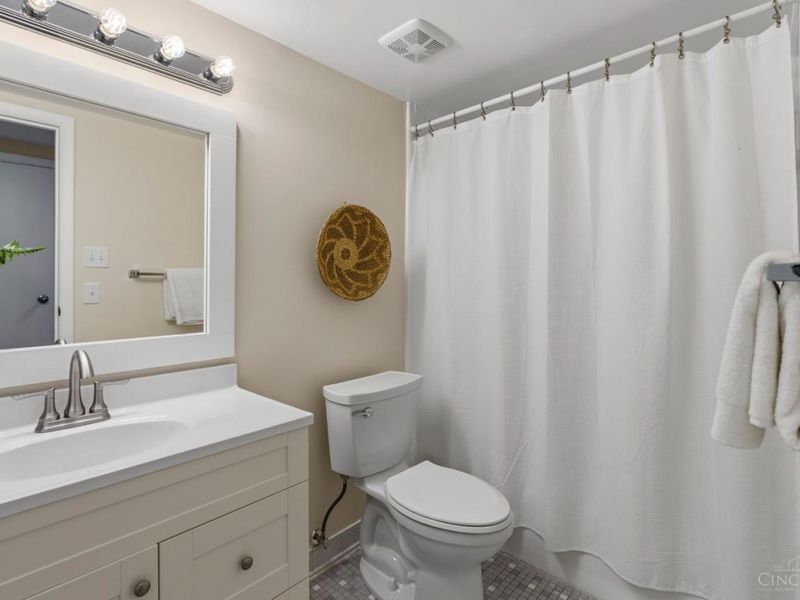 3566 Amberacres Drive, Unit 4, Cincinnati, OH 45237 Photo 26