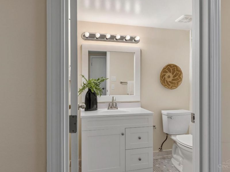 3566 Amberacres Drive, Unit 4, Cincinnati, OH 45237 Photo 27