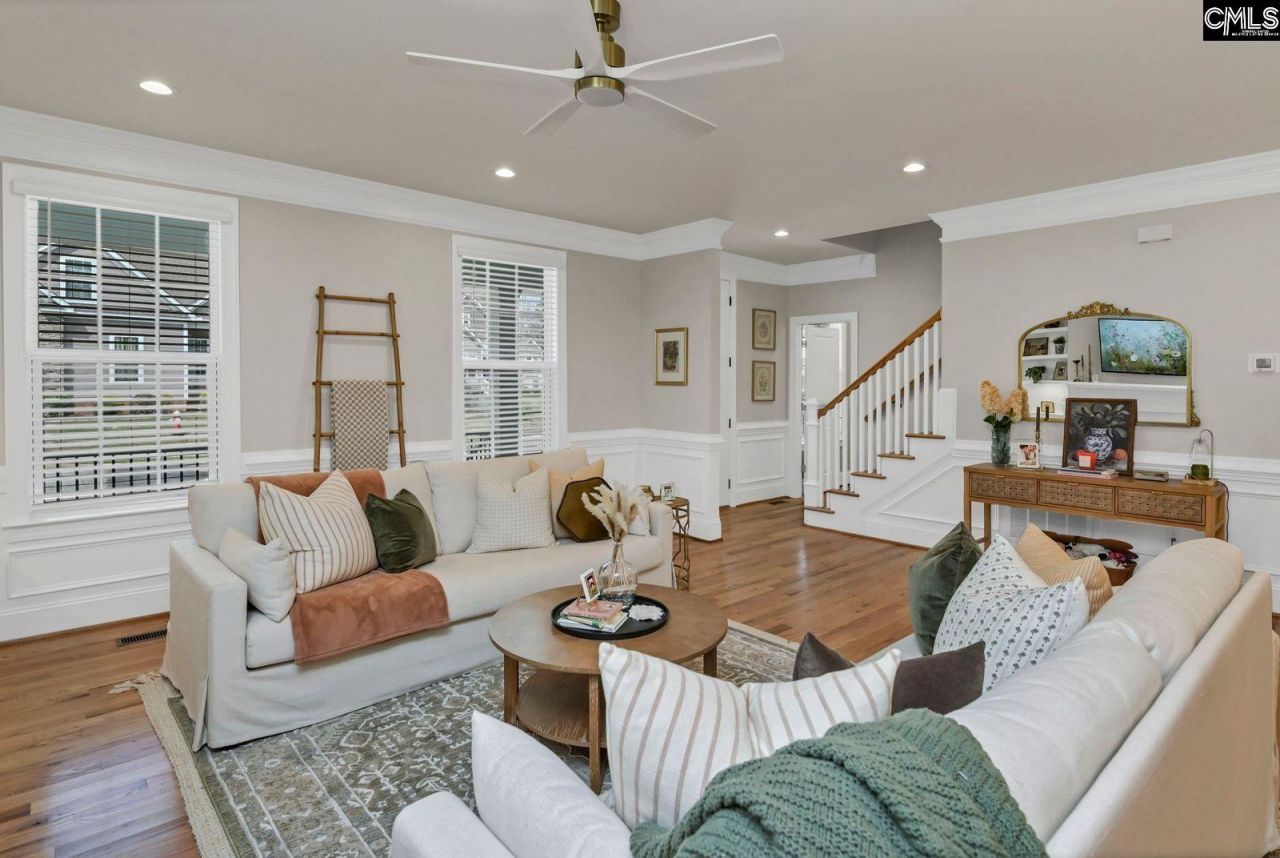 344 Redstone Way  Photo 6