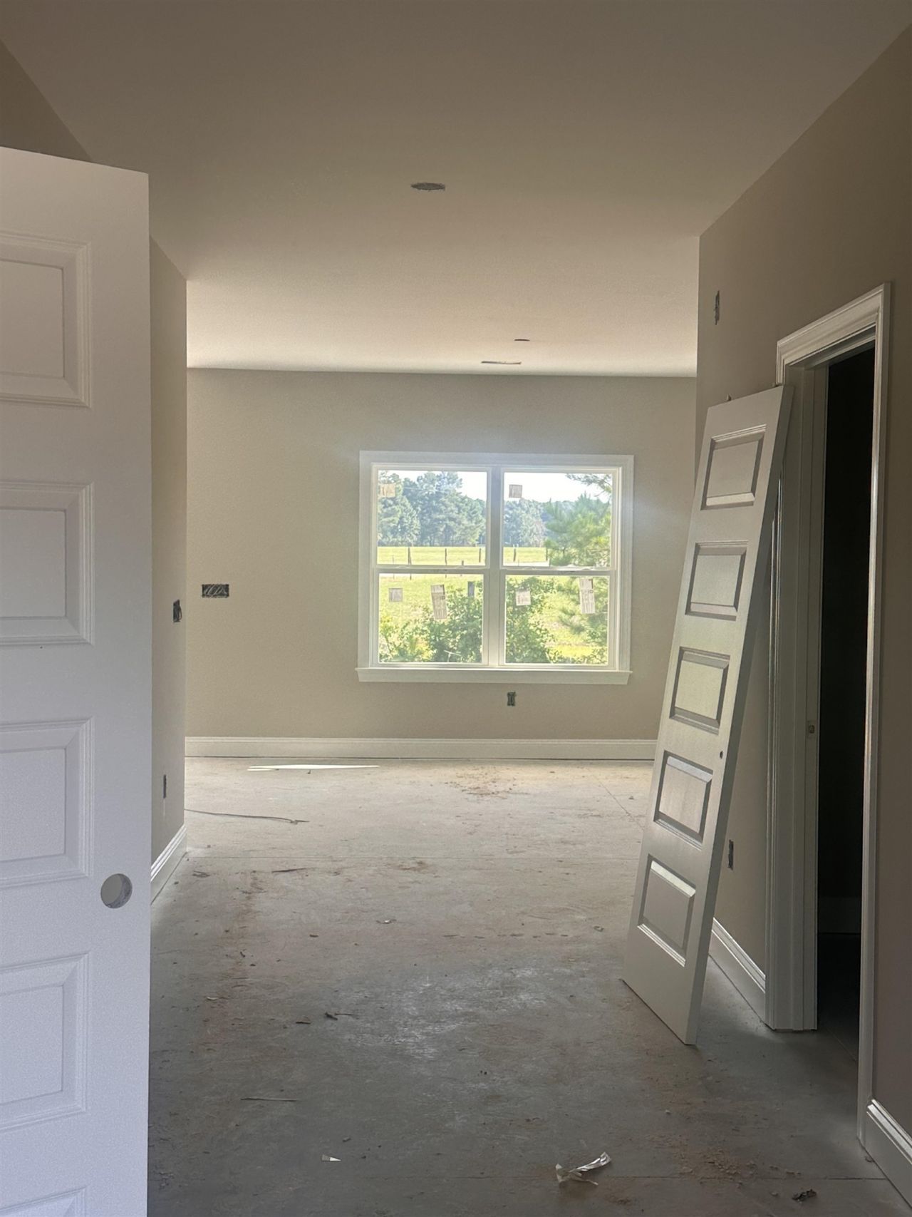 905 Ash St. Photo 11