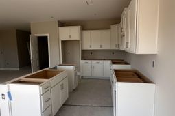905 Ash St. photo 4