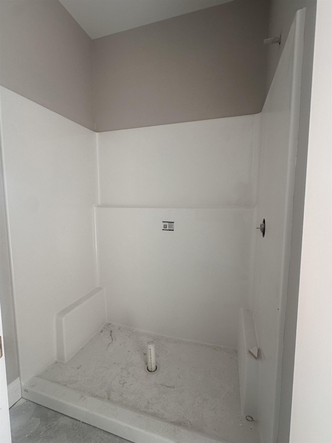 905 Ash St. Photo 8