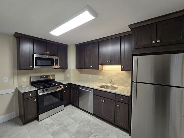 288 Pleasant St, Unit 7, Stoughton, MA 02072