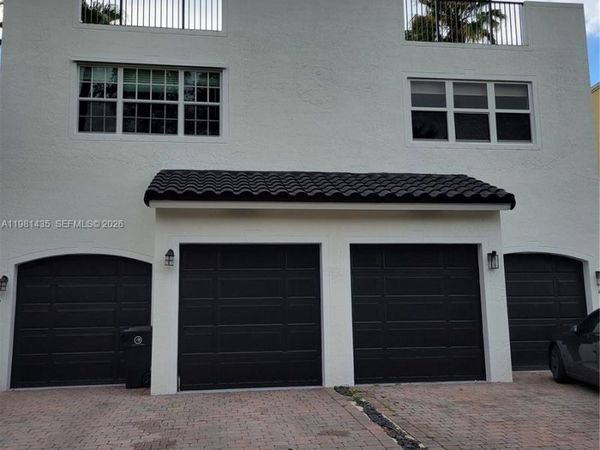 413 SW 5th St , Fort Lauderdale, FL 33315