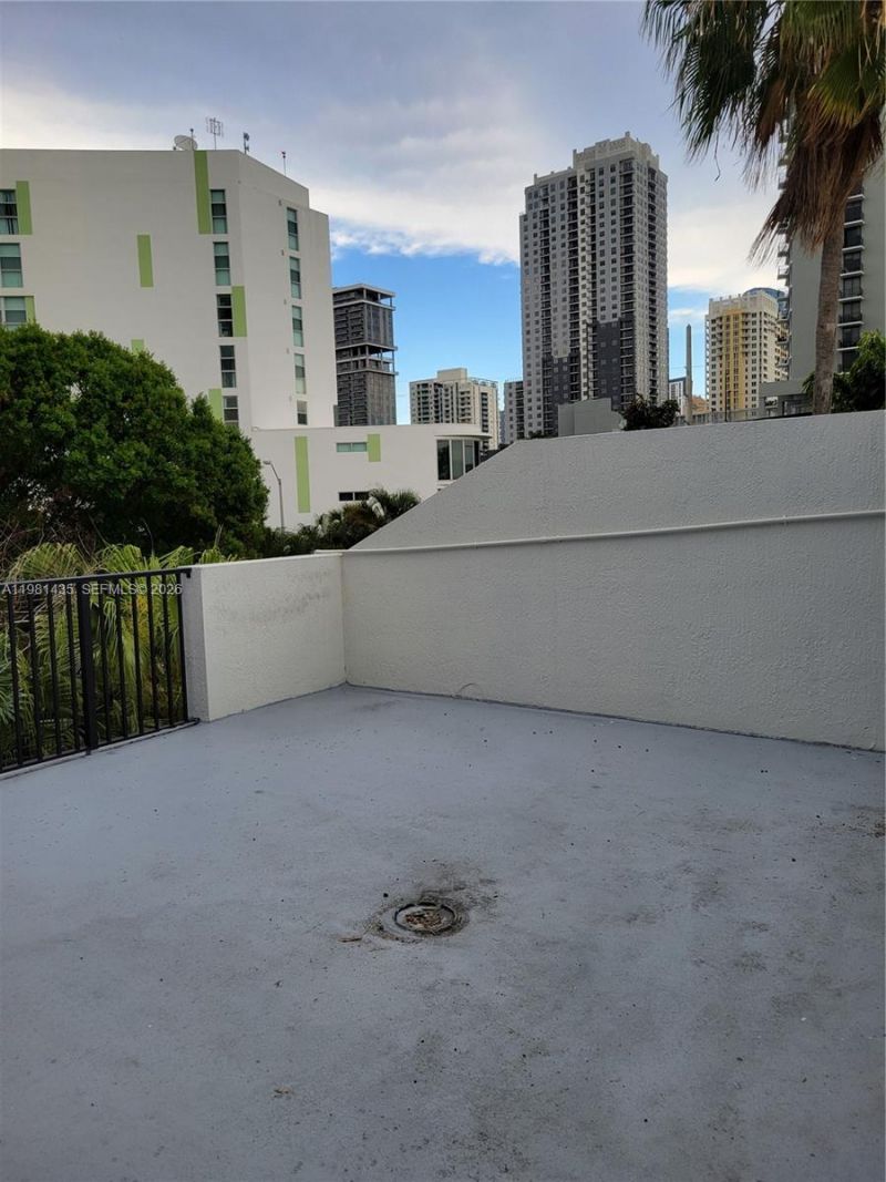 413 SW 5th St , Fort Lauderdale, FL 33315 Photo