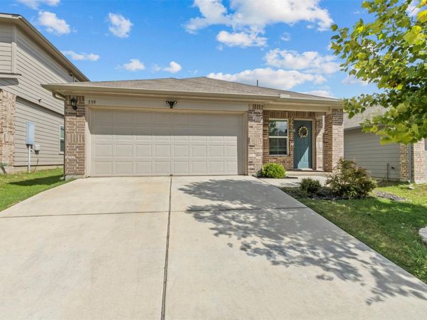 339 Euclid LN , Uhland, TX 78640