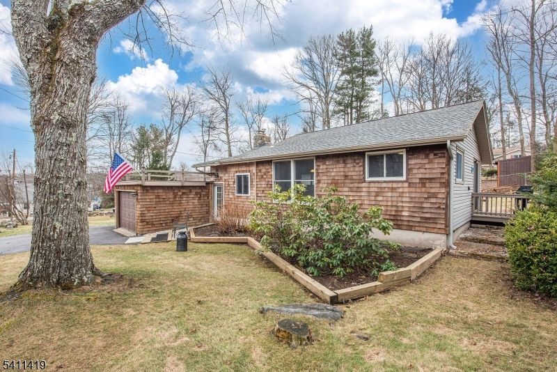 105 Bushwick Ln, Vernon, NJ 07422 Main Photo