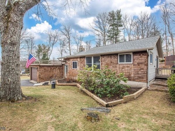 105 Bushwick Ln, Vernon, NJ 07422