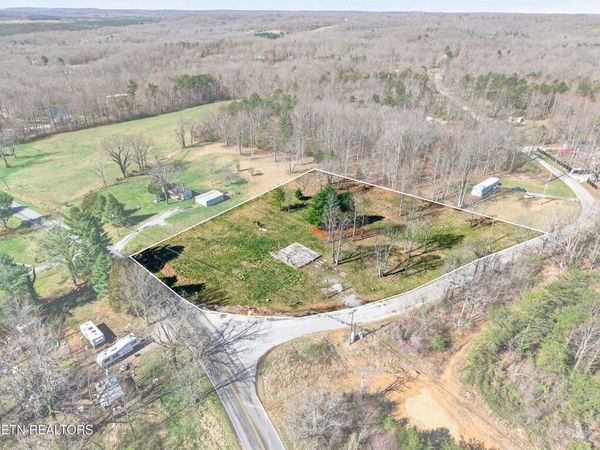 Browntown Rd, Crossville, TN 38572