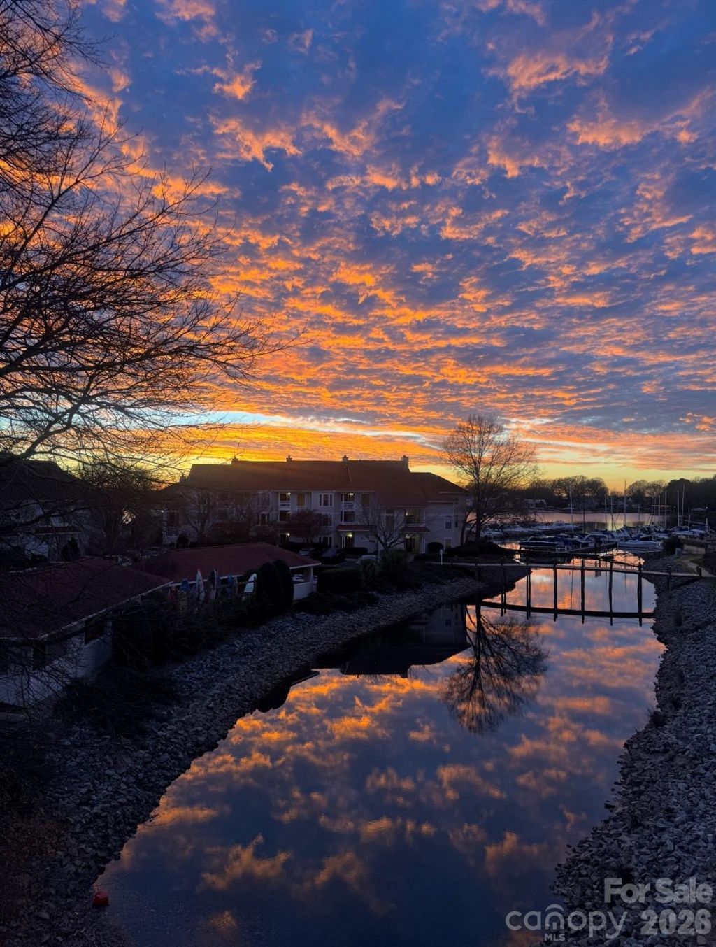 18009 Kings Point Drive , Unit R, Cornelius, NC 28031 Main Photo