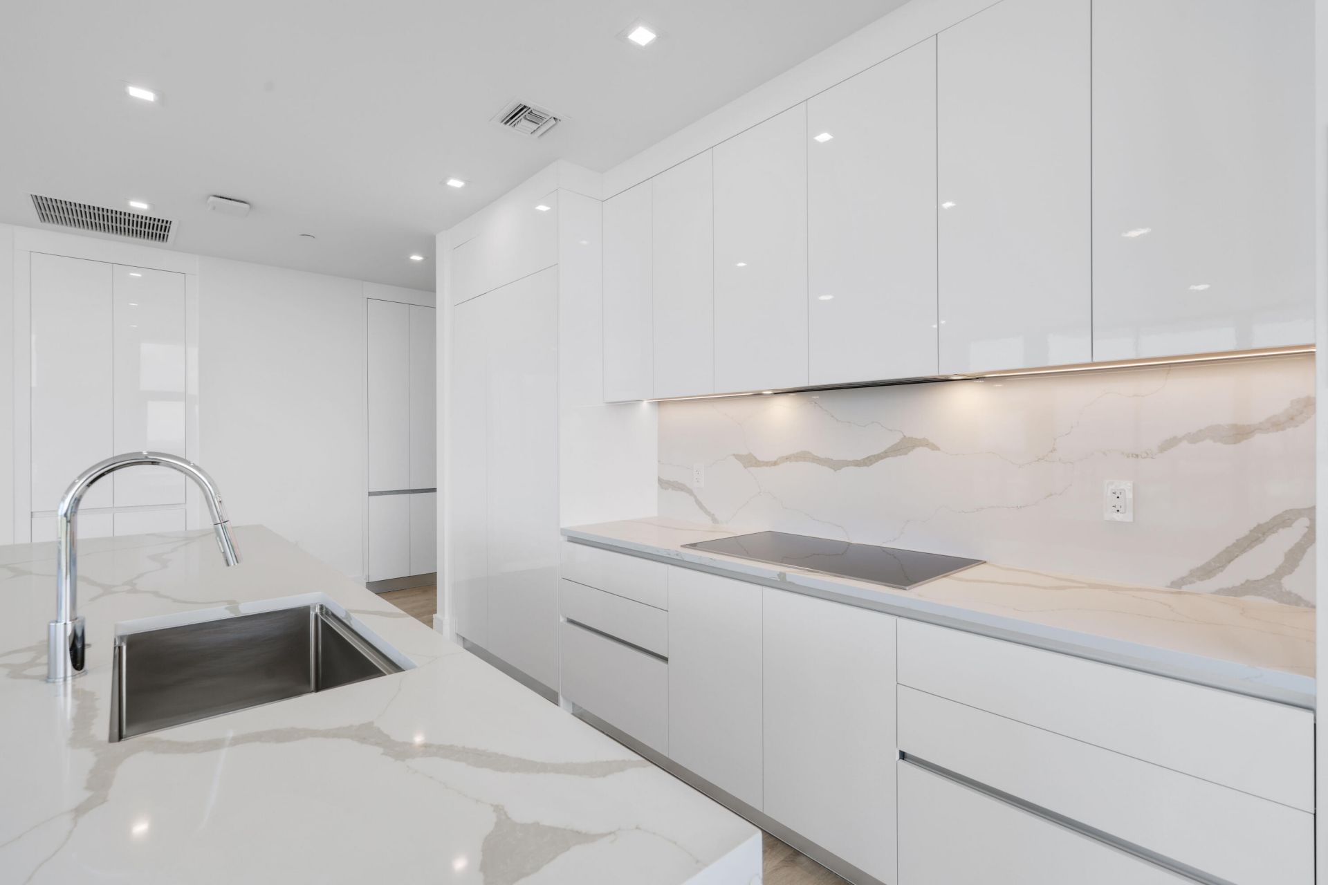 220 Lake Shore Drive, Unit 1823, Lake Park, FL 33403 Photo