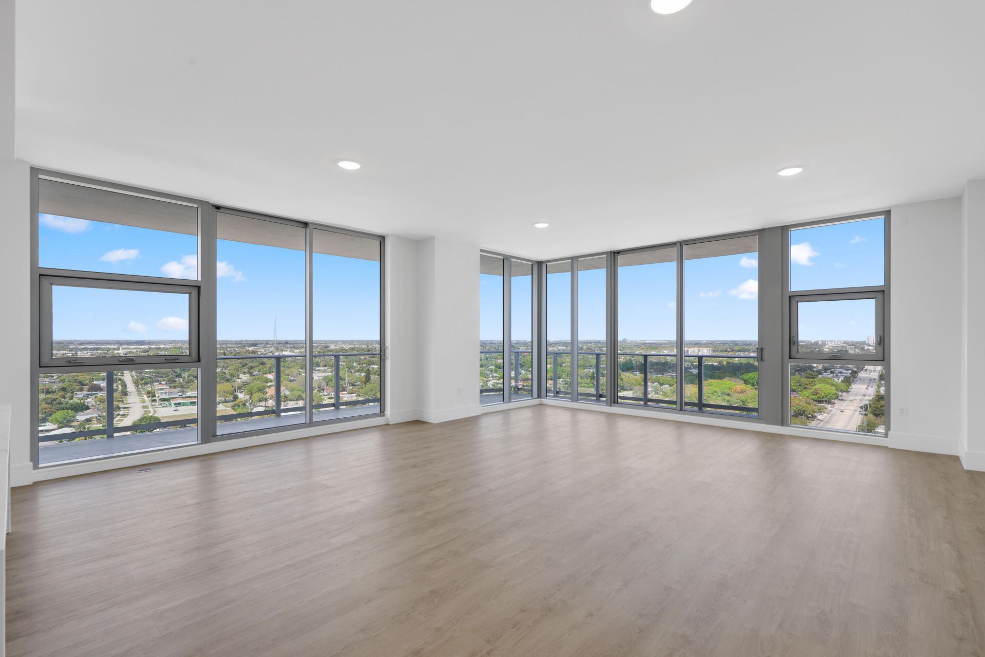 220 Lake Shore Drive, Unit 1823, Lake Park, FL 33403 Photo