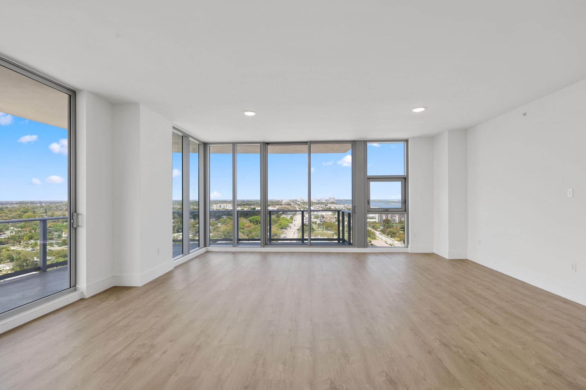 220 Lake Shore Drive, Unit 1823, Lake Park, FL 33403 Photo