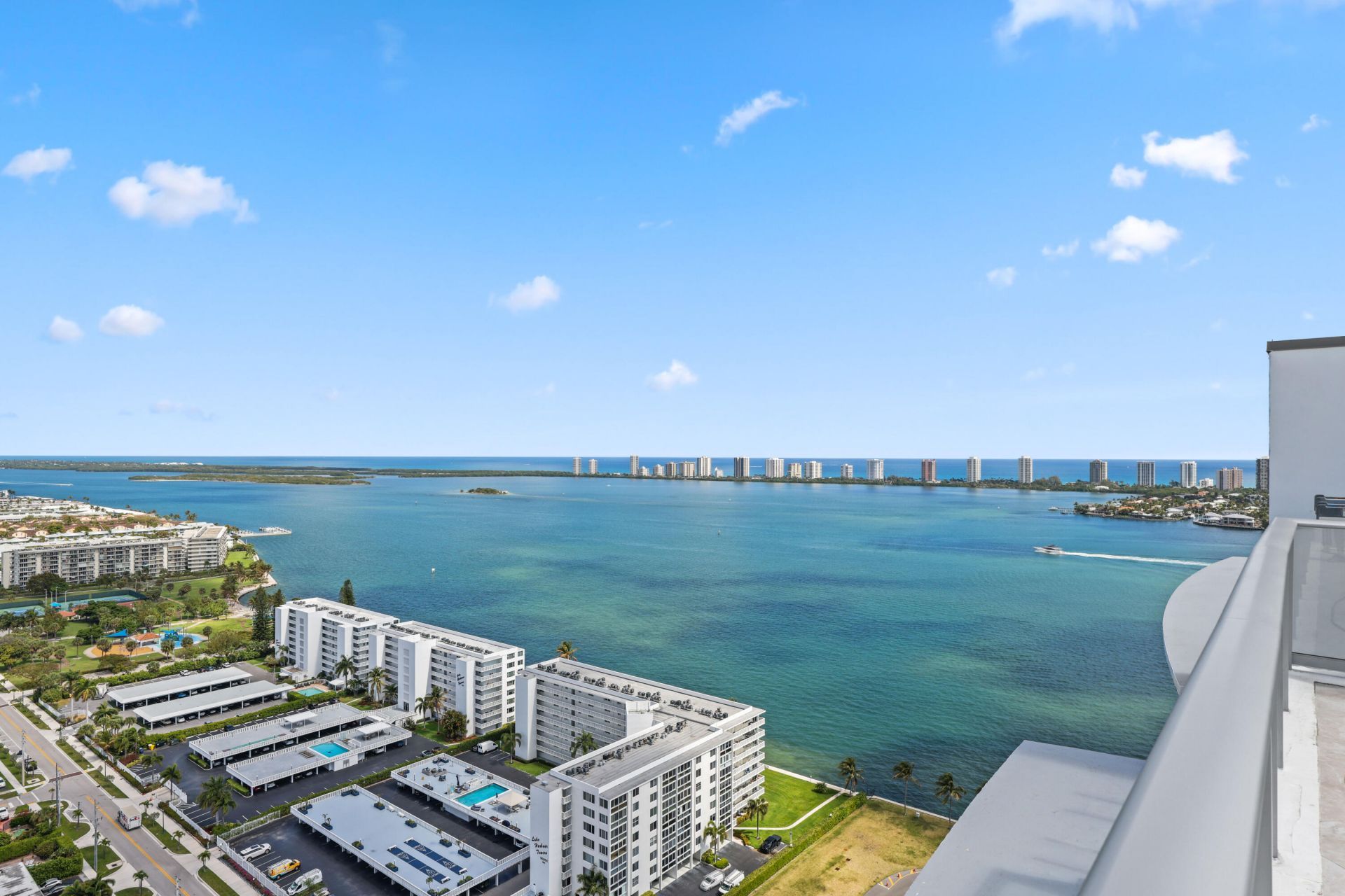 220 Lake Shore Drive, Unit 1823, Lake Park, FL 33403 Photo