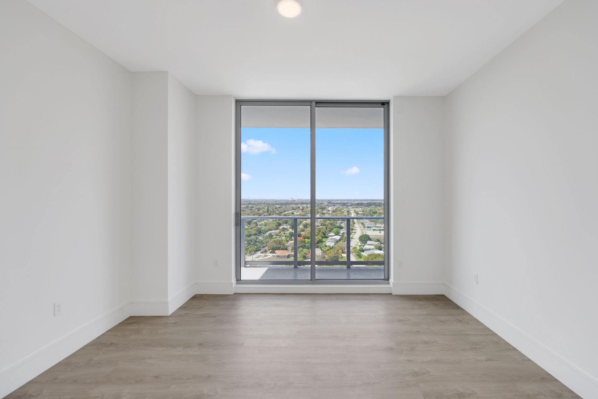 220 Lake Shore Drive, Unit 1823, Lake Park, FL 33403 Photo