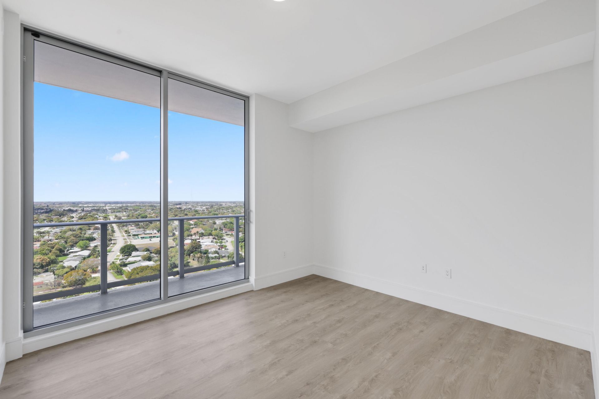 220 Lake Shore Drive, Unit 1823, Lake Park, FL 33403 Photo