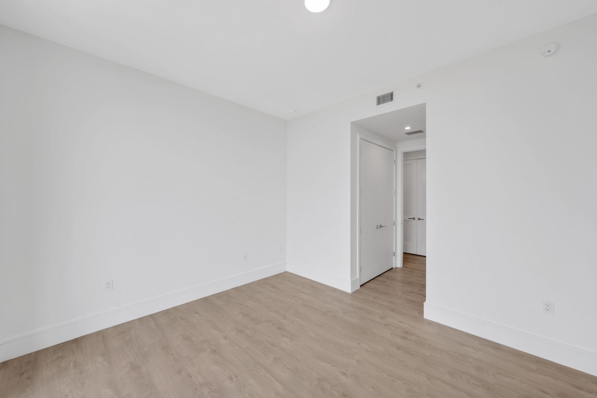 220 Lake Shore Drive, Unit 1823, Lake Park, FL 33403 Photo