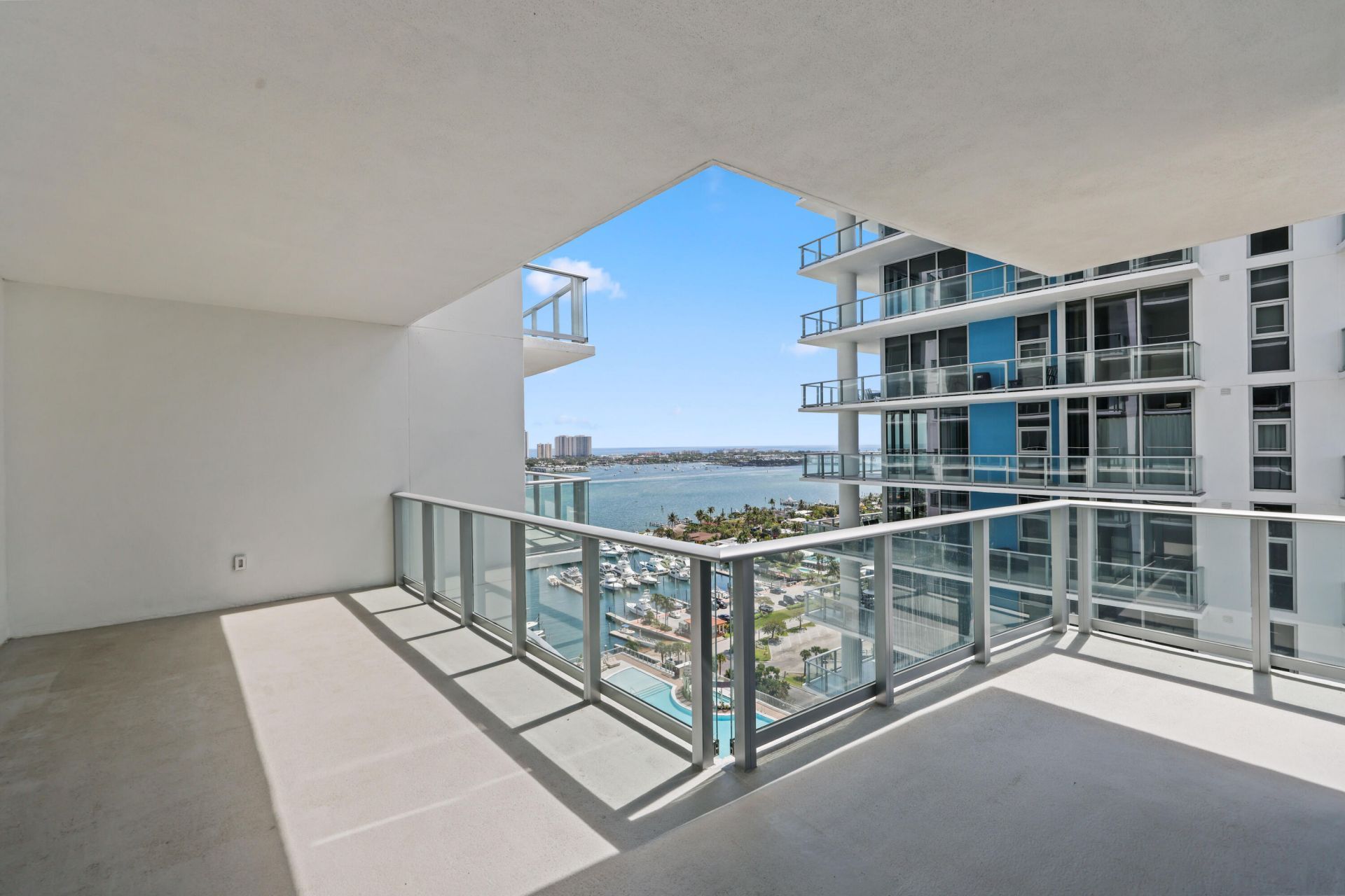 220 Lake Shore Drive, Unit 1823, Lake Park, FL 33403 Photo