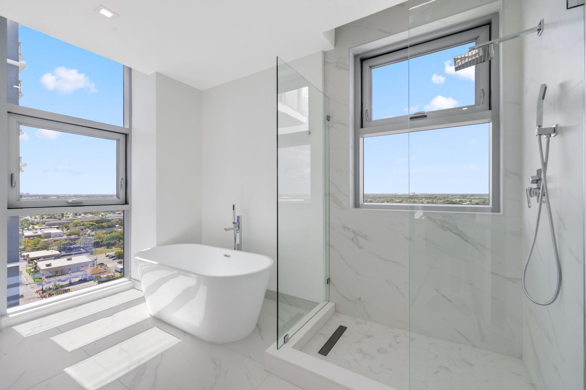 220 Lake Shore Drive, Unit 1823, Lake Park, FL 33403 Photo