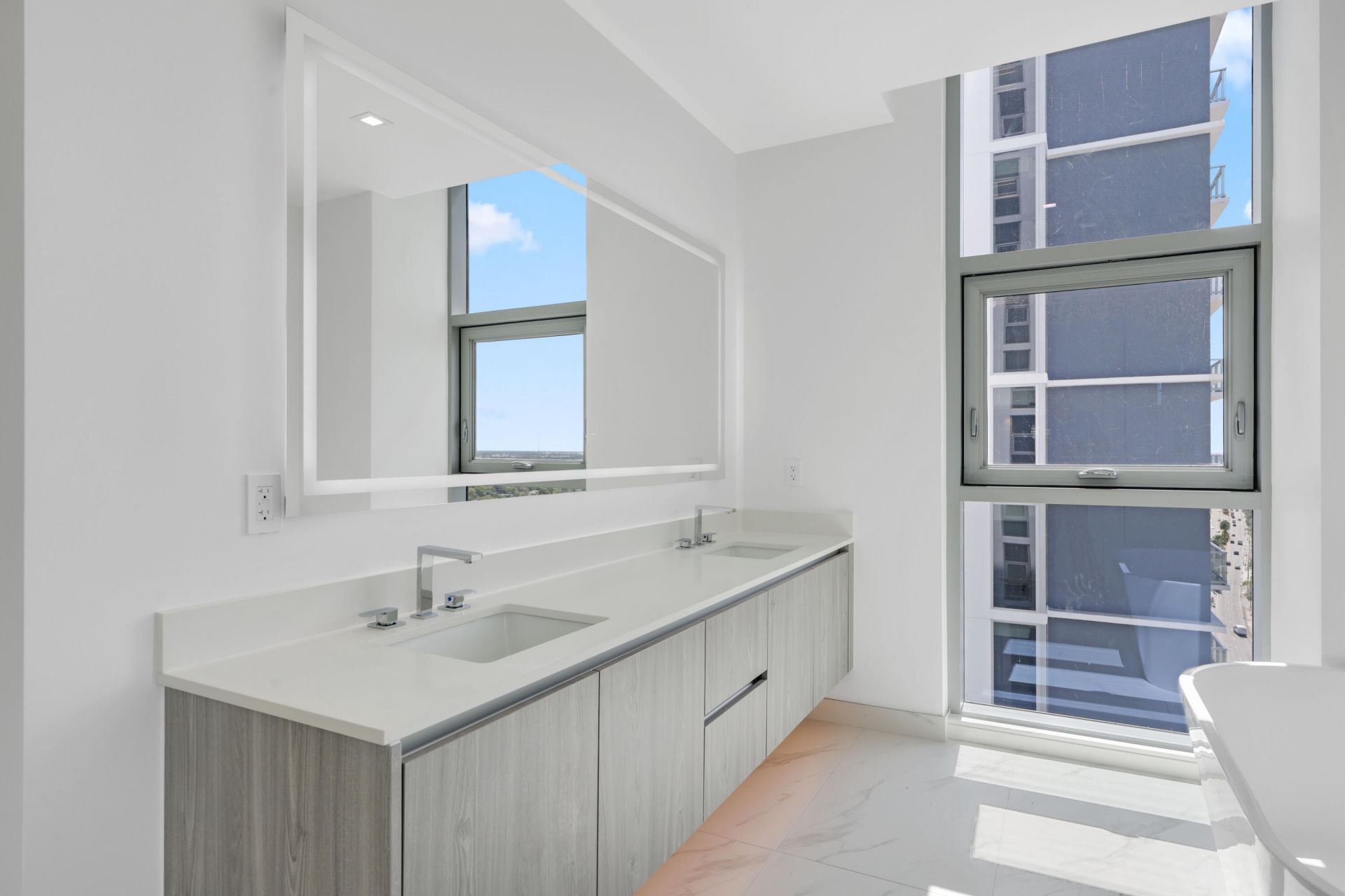 220 Lake Shore Drive, Unit 1823, Lake Park, FL 33403 Photo