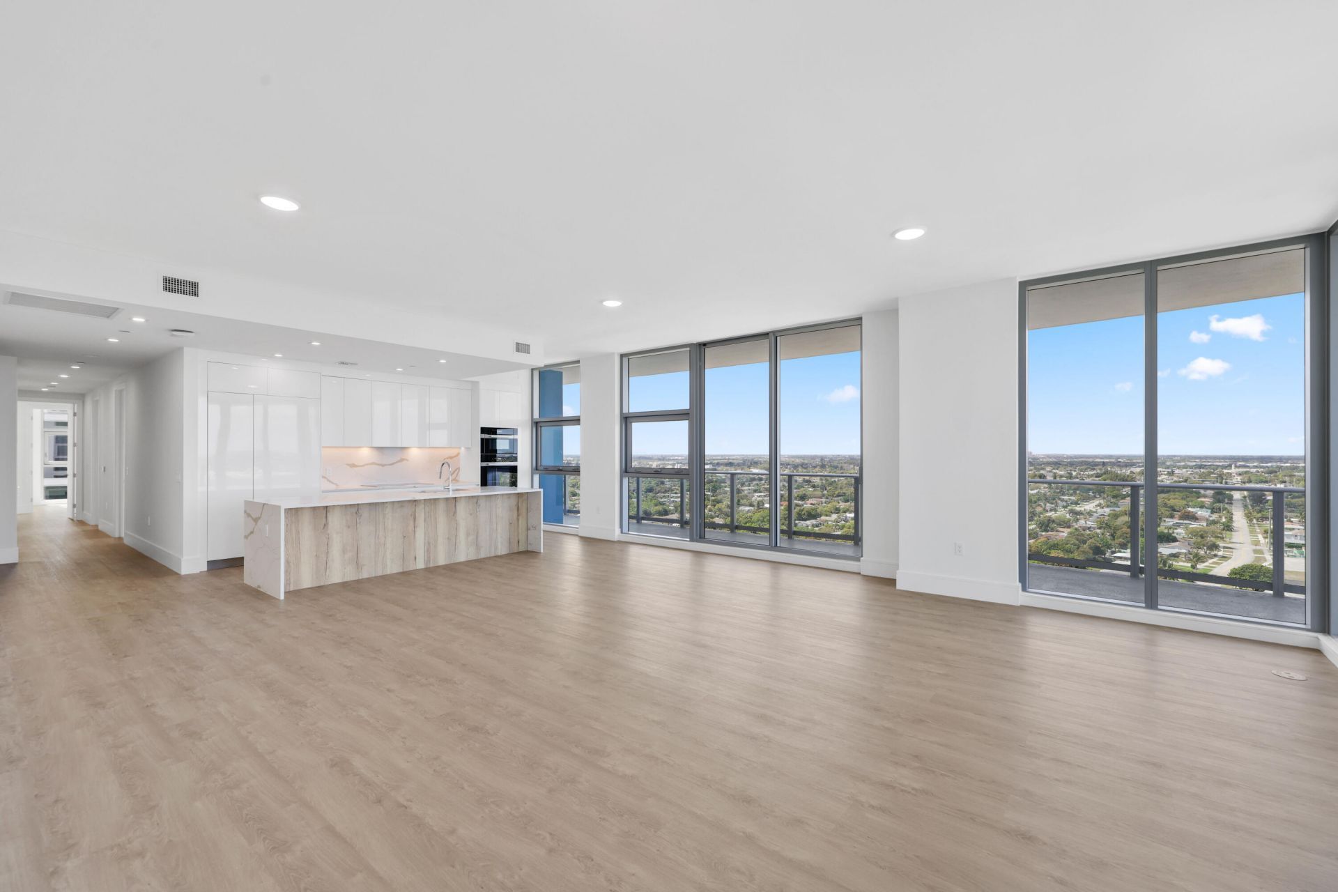 220 Lake Shore Drive, Unit 1823, Lake Park, FL 33403 Photo