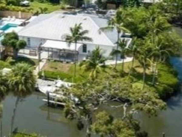 649 E Causeway Boulevard, Vero Beach, FL 32963