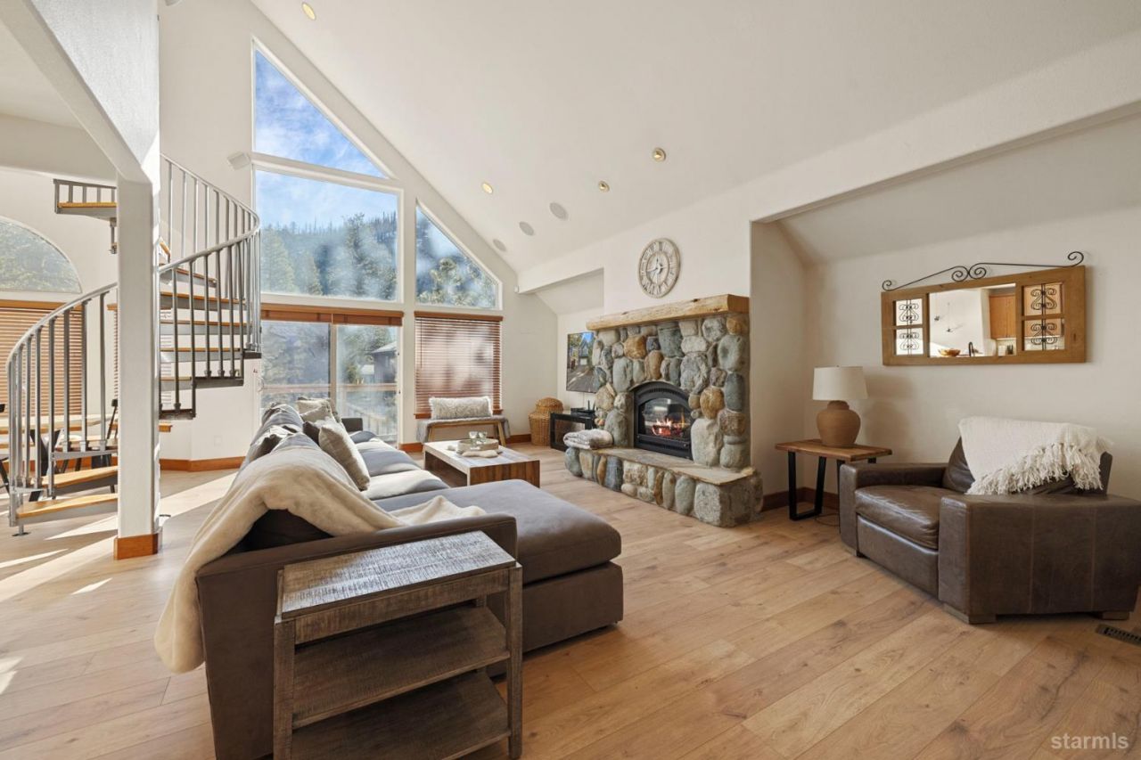 2367 Wasabe Drive, South Lake Tahoe, CA 96150 Photo