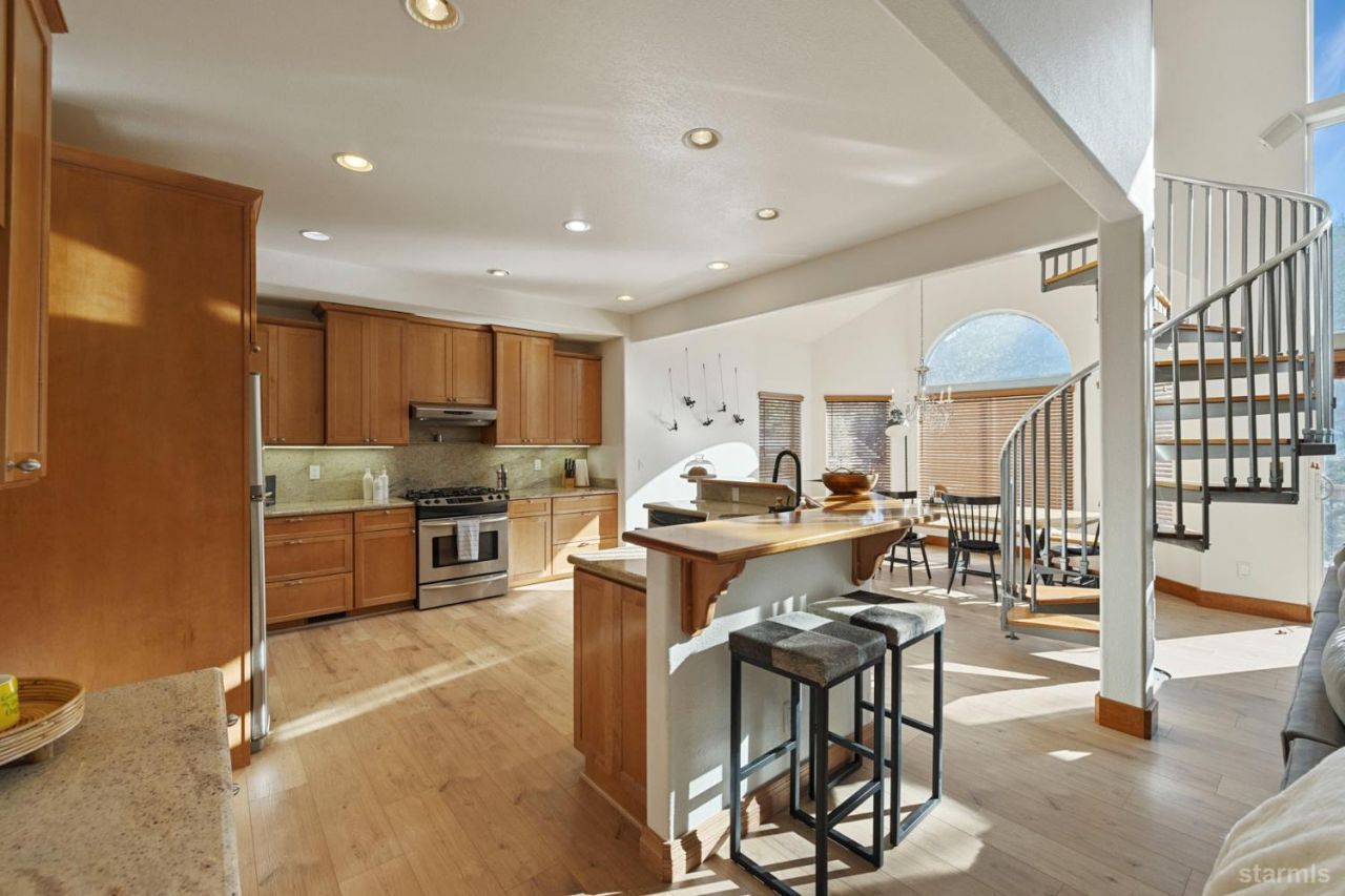 2367 Wasabe Drive, South Lake Tahoe, CA 96150 Photo