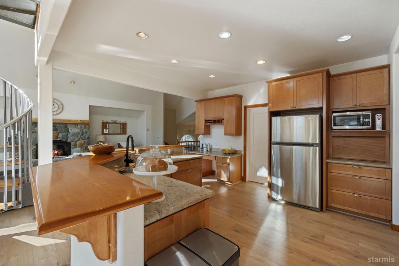 2367 Wasabe Drive, South Lake Tahoe, CA 96150 Photo