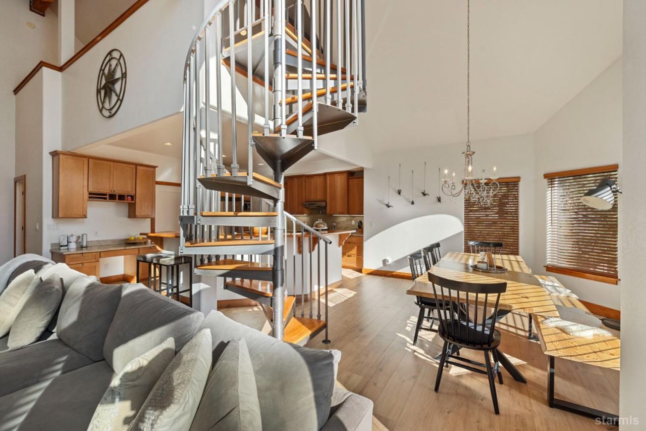 2367 Wasabe Drive, South Lake Tahoe, CA 96150 Photo