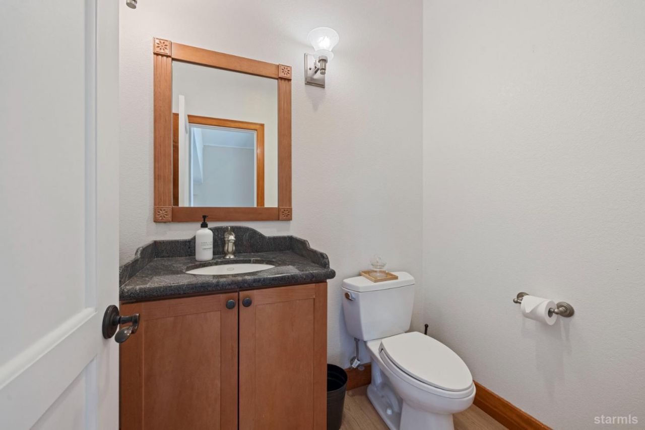 2367 Wasabe Drive, South Lake Tahoe, CA 96150 Photo