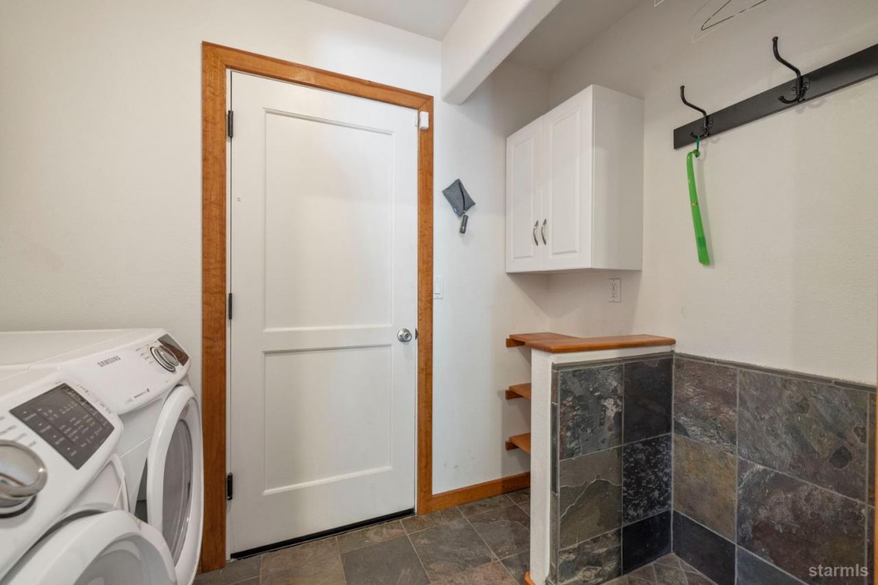 2367 Wasabe Drive, South Lake Tahoe, CA 96150 Photo