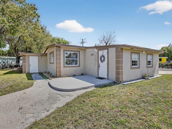 3220 NW 2nd St, Lauderhill, FL 33311