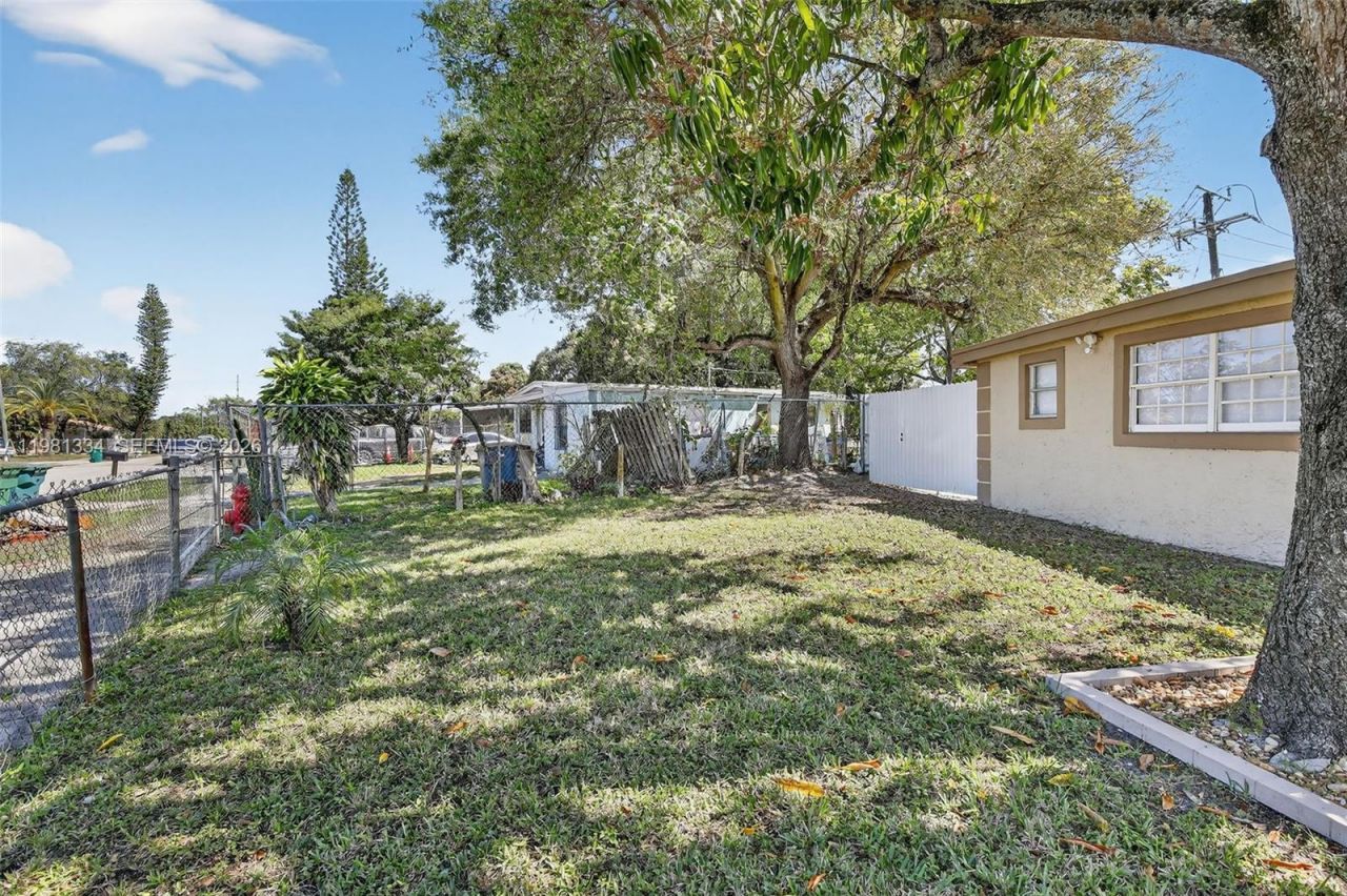 3220 NW 2nd St, Lauderhill, FL 33311 Photo