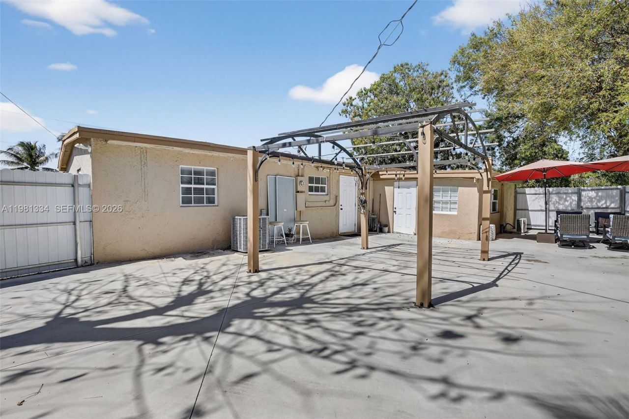 3220 NW 2nd St, Lauderhill, FL 33311 Photo