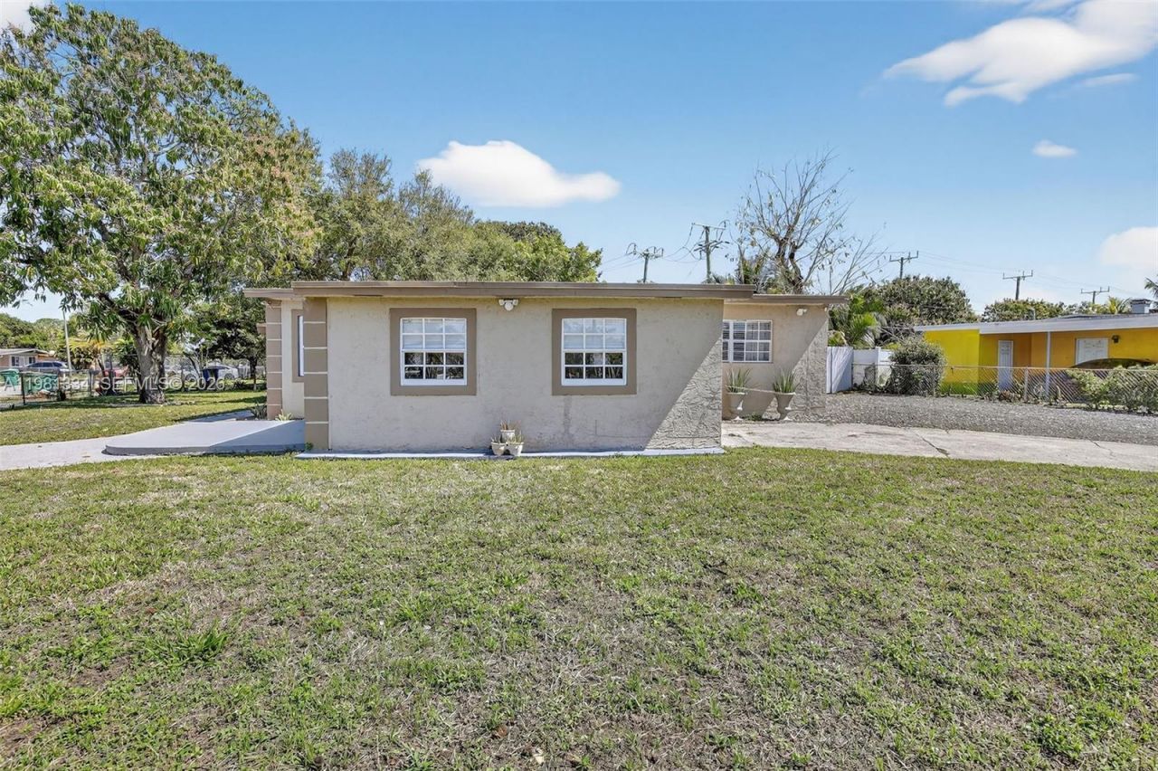 3220 NW 2nd St, Lauderhill, FL 33311 Photo