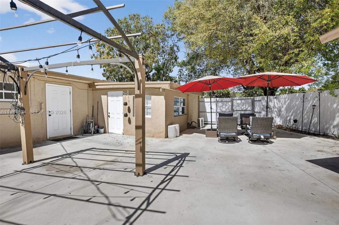 3220 NW 2nd St, Lauderhill, FL 33311 Photo