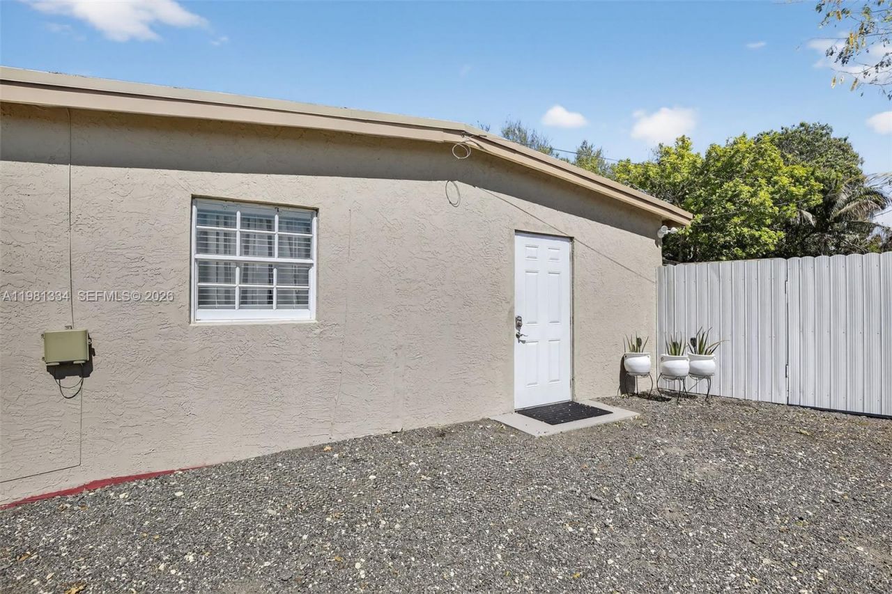 3220 NW 2nd St, Lauderhill, FL 33311 Photo