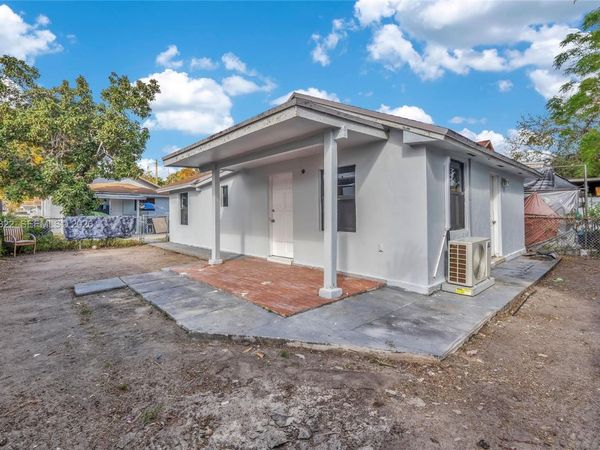 2428 NW 28th St, Unit REAR, Miami, FL 33142