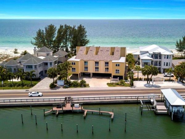 20204 GULF BOULEVARD, Unit 9, INDIAN SHORES, FL 33785