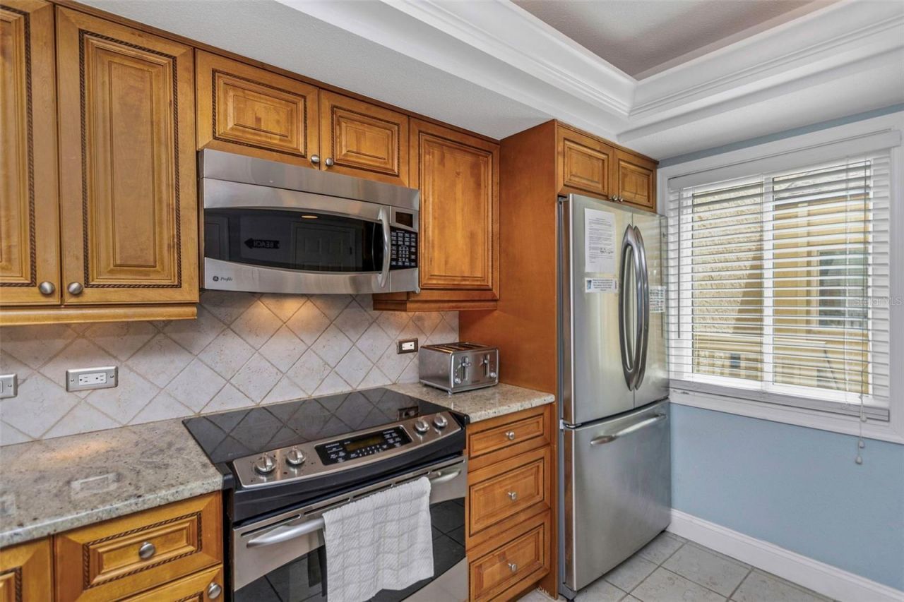 20204 Gulf Boulevard, Unit 9, Indian Shores, FL 33785 Photo