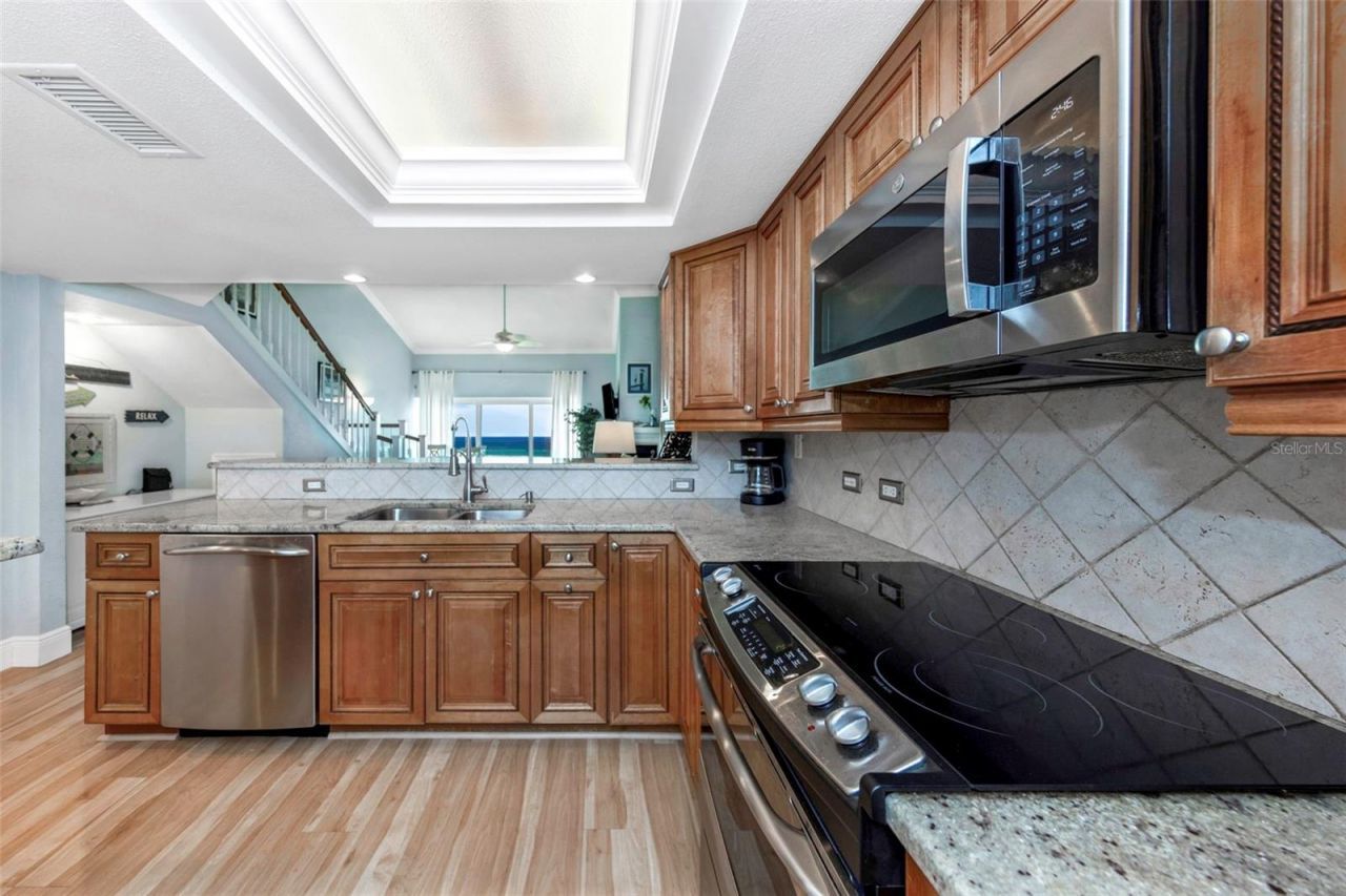 20204 Gulf Boulevard, Unit 9, Indian Shores, FL 33785 Photo