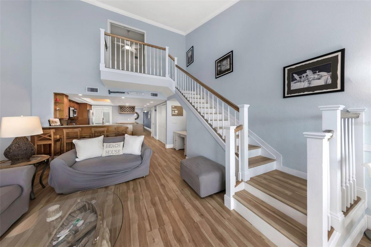 20204 Gulf Boulevard, Unit 9, Indian Shores, FL 33785 Photo