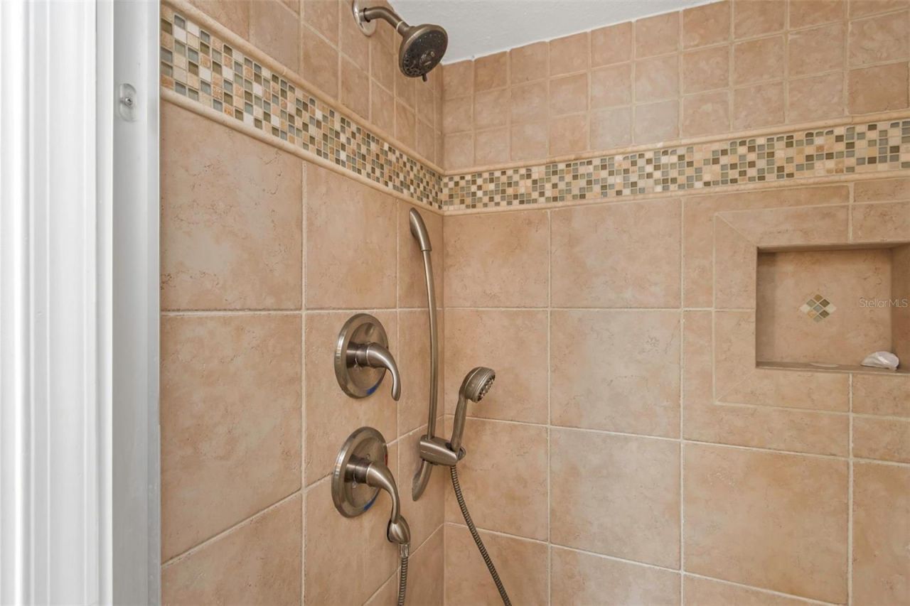 20204 Gulf Boulevard, Unit 9, Indian Shores, FL 33785 Photo